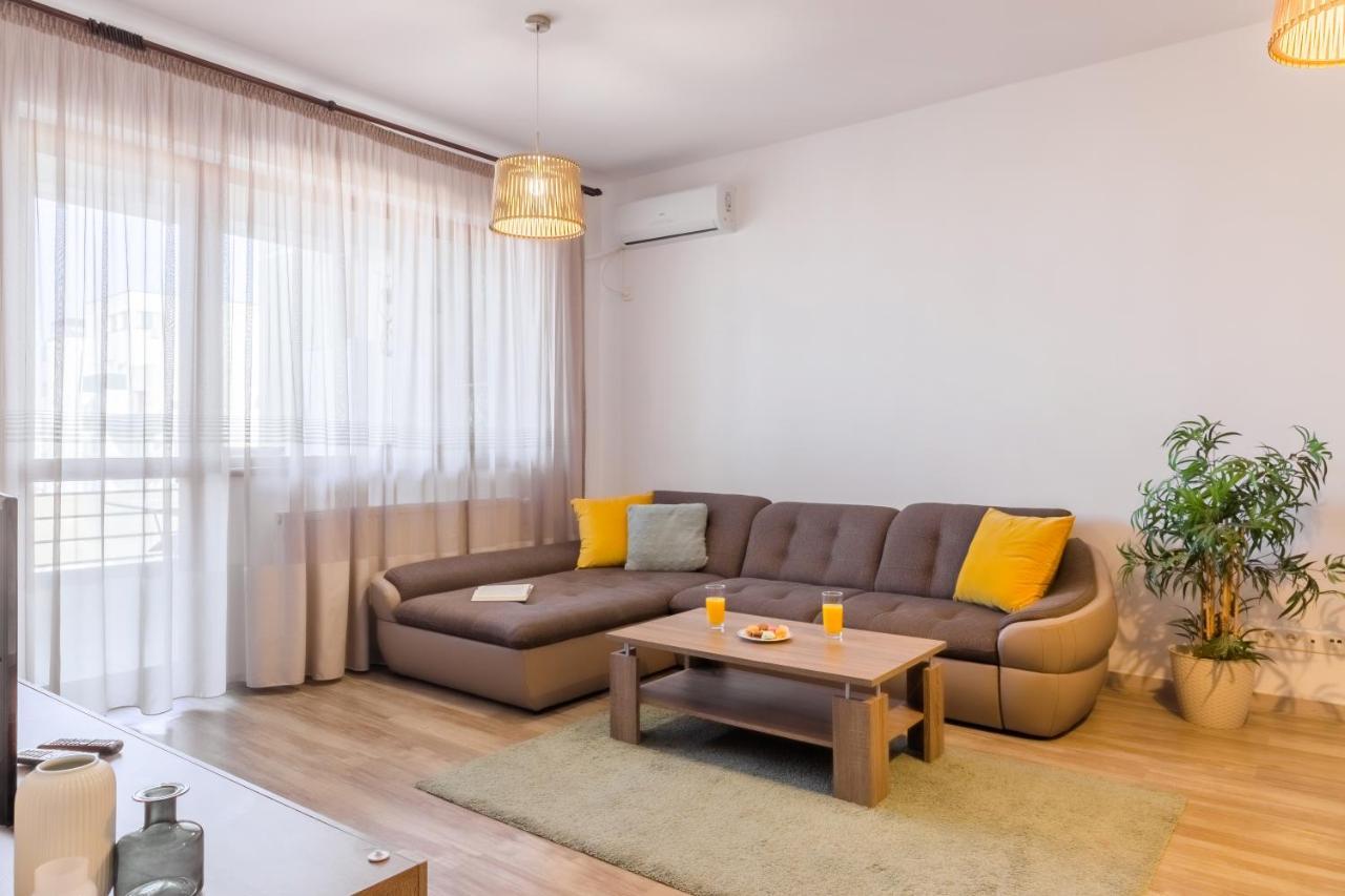 Lovely With View Apartment